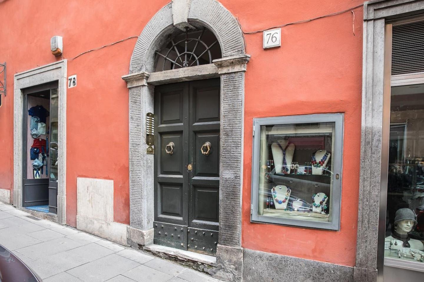 Crispi Deluxe 2 Bedroom Rome Exterior photo