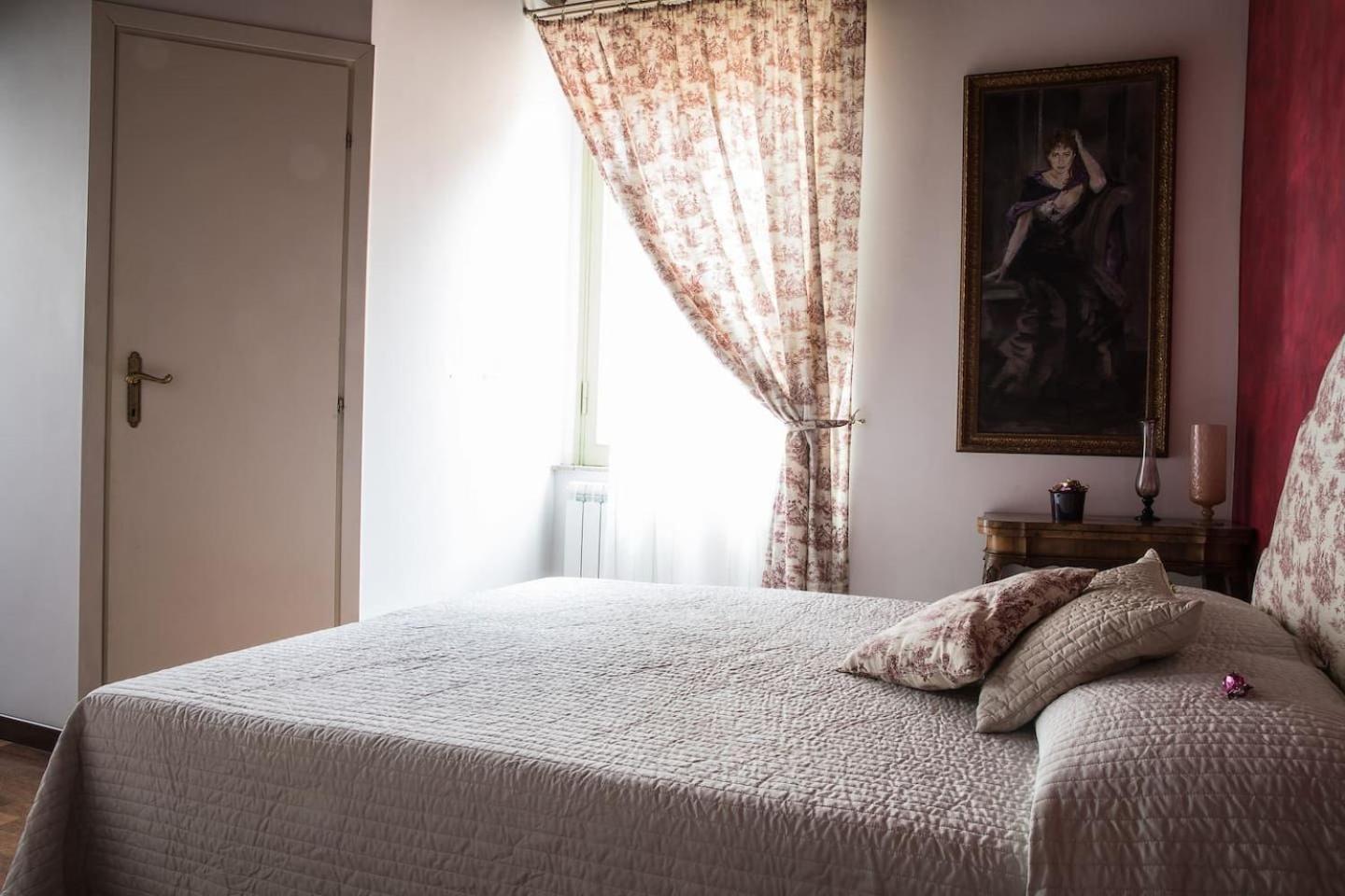 Crispi Deluxe 2 Bedroom Rome Exterior photo